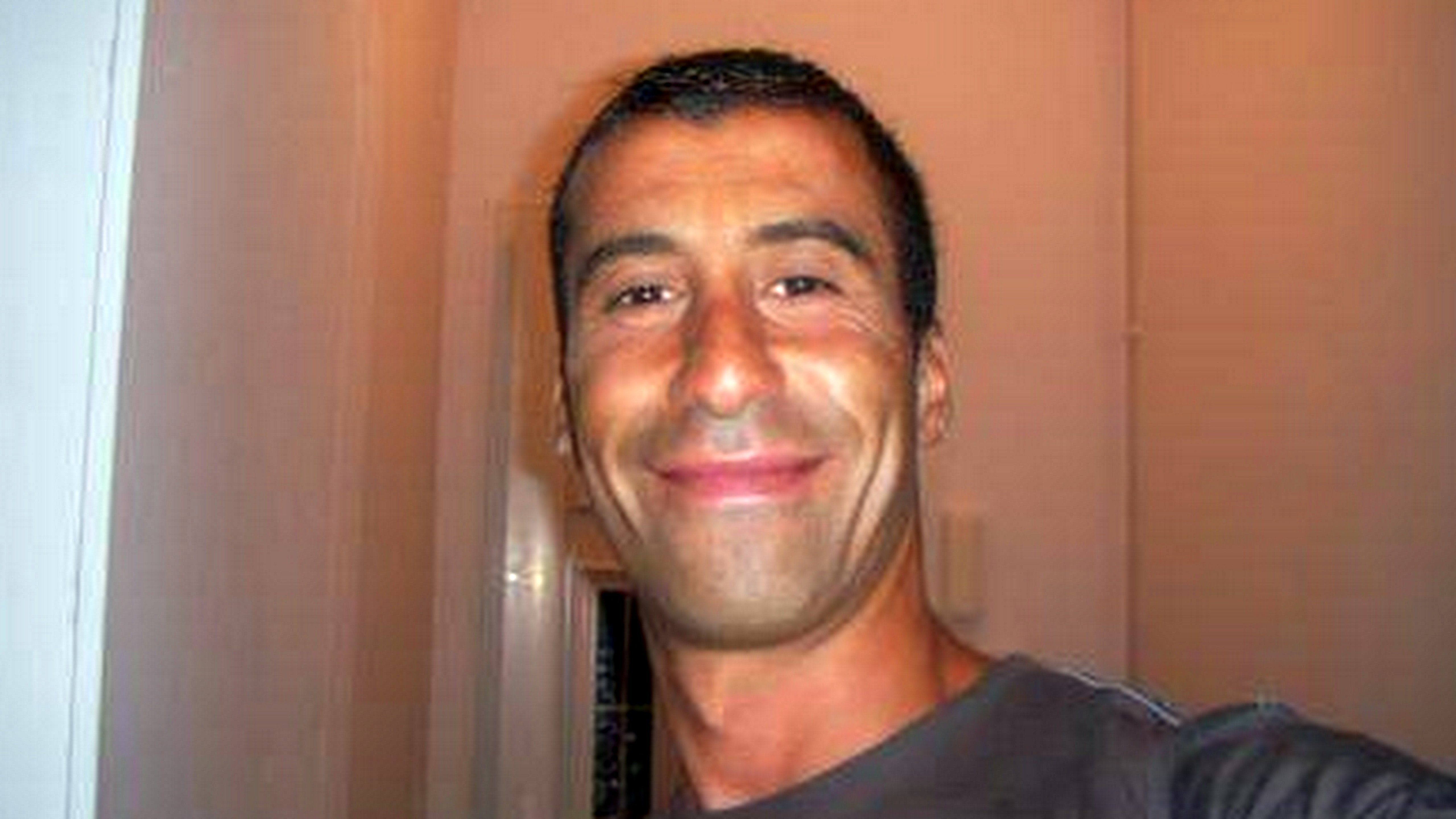 Zavraždený policajt Ahmed Merabet,